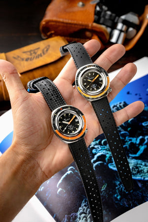 2001 Heritage Limited Edition - The Independent Collective 2002LAVAL.HT