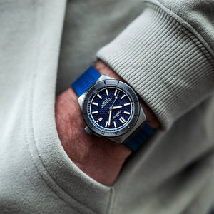 FORTIS Marinemaster M - 40 - Ocean Blue Display Model - The Independent CollectiveFORTIS Marinemaster M - 40 - Ocean Blue Display Model F8120028