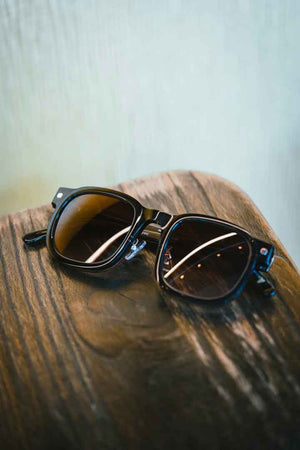 SEVENFRIDAY Icon TV : Smokey & The Bandit - The Independent CollectiveSEVENFRIDAY Icon TV - The Independent Collective ICV1/05