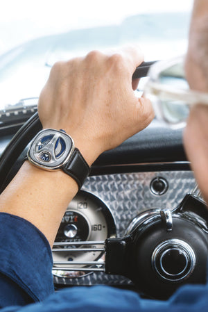 SEVENFRIDAY ME1/01 - The Independent Collective ME1/02