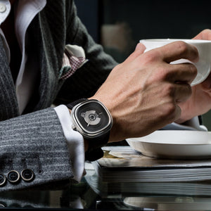 SEVENFRIDAY PE1/01 - The Independent CollectiveSEVENFRIDAY PE1/01 PE1/01