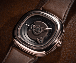 SEVENFRIDAY PE2/01 - The Independent CollectiveSEVENFRIDAY PE2/01 PE2/01