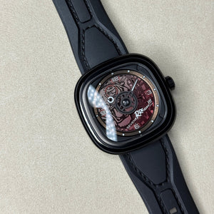 SEVENFRIDAY T3/05 Urban Jungle Edition Red - The Independent CollectiveSEVENFRIDAY T3/05 Urban Jungle Edition Red T3/05 R