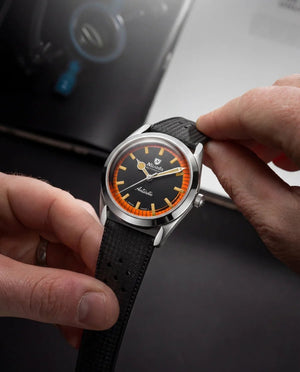 Super Antarctic Black and Orange | 32057A20 - The Independent CollectiveSuper Antarctic Black and Orange | 32057A20 