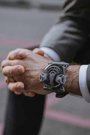 SEVENFRIDAY Free - D One - The Independent Collective FDA/01