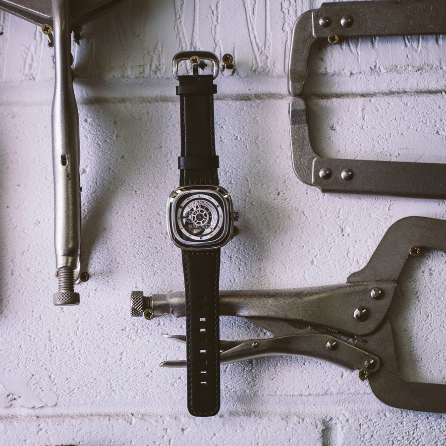 SEVENFRIDAY P1B/01 ESSENCE - The Independent CollectiveSEVENFRIDAY P1B/01 ESSENCE - The Independent Collective Watches