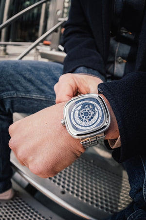 SEVENFRIDAY P1B/01 - M ESSENCE UPGRADED - The Independent Collective P1B/01 - M