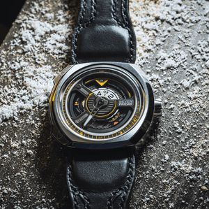 SEVENFRIDAY W1/01 : THE BLADE - The Independent Collective W1/01